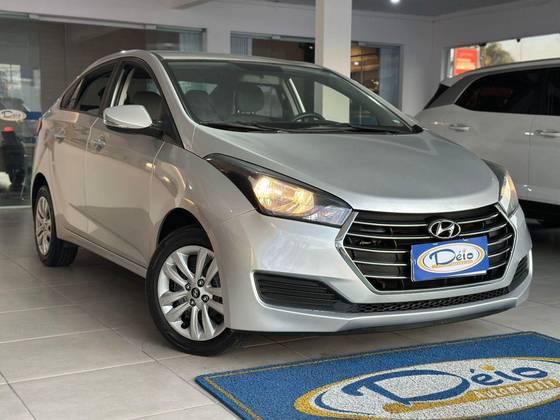 HYUNDAI HB20S 1.6 COMFORT PLUS 16V FLEX 4P AUTOMÁTICO