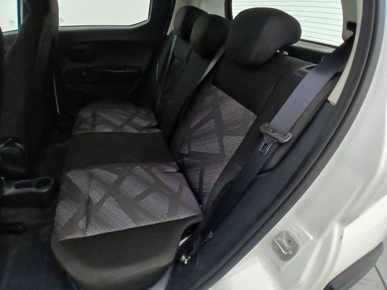 /en/city/cate-car-used-car/fiat-mobi-2023-1-0-evo-flex-like-manual-43484012738577408/-17