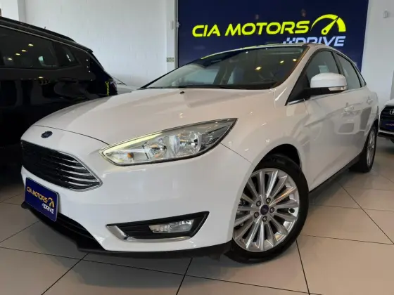 FORD FOCUS 2.0 TITANIUM PLUS 16V FLEX 4P POWERSHIFT FORD FOCUS 2.0 TITANIUM PLUS 16V FLEX 4P POWERSHIFT