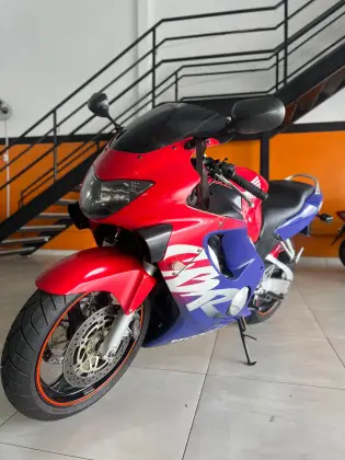 HONDA CBR 600F 