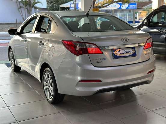 HYUNDAI-HB20S-2017