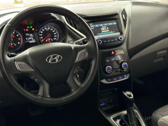 HYUNDAI-HB20S-1.6 PREMIUM 16V FLEX 4P AUTOMÁTICO HYUNDAI-HB20S-2018