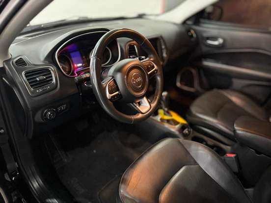 JEEP-COMPASS-2.0 16V DIESEL LONGITUDE 4X4 AUTOMÁTICO JEEP-COMPASS-2017