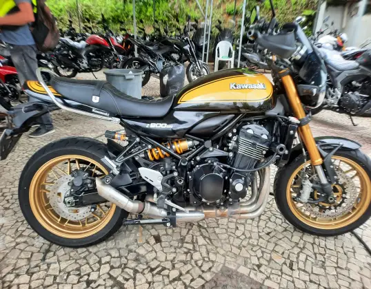 KAWASAKI Z900RS R EDITION 