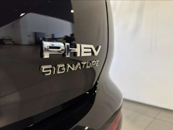 MITSUBISHI-OUTLANDER-2.4 PHEV SIGNATURE S-AWC DHT MITSUBISHI-OUTLANDER-2025