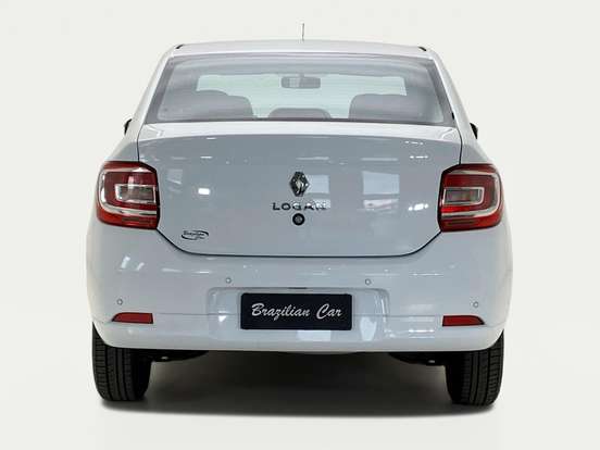 RENAULT-LOGAN-2024