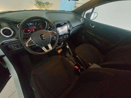 RENAULT-CAPTUR-2021
