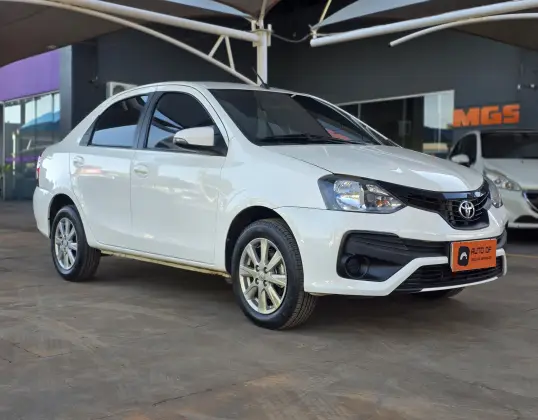 TOYOTA ETIOS 1.5 X PLUS SEDAN 16V FLEX 4P AUTOMÁTICO