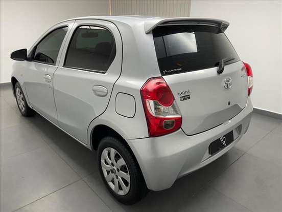 TOYOTA-ETIOS-1.3 X 16V FLEX 4P MANUAL TOYOTA-ETIOS-2016