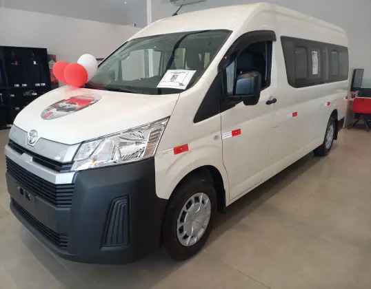 TOYOTA HIACE 2.8 D-4D TURBO DIESEL MINIBUS 15+1 DX AUTOMÁTICO
