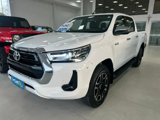 TOYOTA HILUX 2.8 D-4D TURBO DIESEL CD POWER PACK 4X4 AUTOMÁTICO