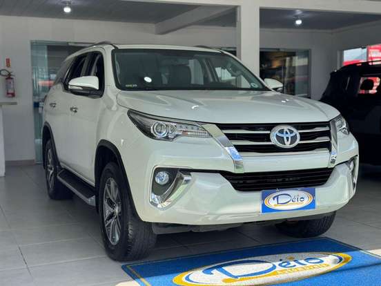 TOYOTA-HILUX SW4-2.8 SRX 4X4 16V TURBO INTERCOOLER DIESEL 4P AUTOMÁTICO TOYOTA-HILUX SW4-2016