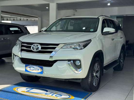 TOYOTA-HILUX SW4-2.8 SRX 4X4 16V TURBO INTERCOOLER DIESEL 4P AUTOMÁTICO TOYOTA-HILUX SW4-2016