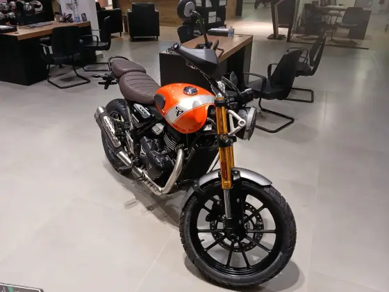 TRIUMPH SCRAMBLER 400 X 