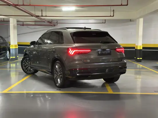 AUDI-Q3-2020