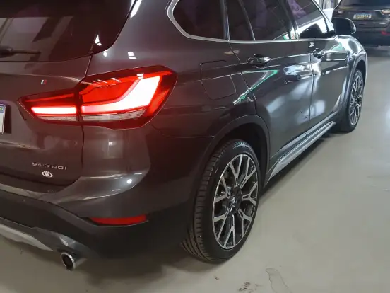 BMW-X1-2.0 16V TURBO ACTIVEFLEX SDRIVE20I X-LINE 4P AUTOMÁTICO BMW-X1-2022