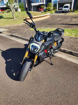 DUCATI-DIAVEL 1260 S-2022