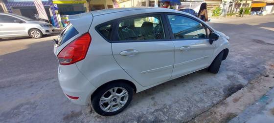 FORD FIESTA 1.6 SE HATCH 16V FLEX 4P POWERSHIFT