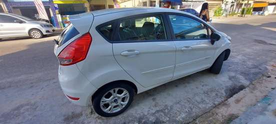 FORD-FIESTA-2015