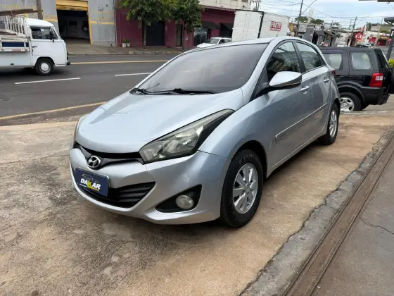 HYUNDAI HB20 1.6 COMFORT STYLE 16V FLEX 4P AUTOMÁTICO HYUNDAI HB20 1.6 COMFORT STYLE 16V FLEX 4P AUTOMÁTICO