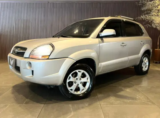 HYUNDAI TUCSON 2.0 MPFI GL 16V 142CV 2WD GASOLINA 4P MANUAL