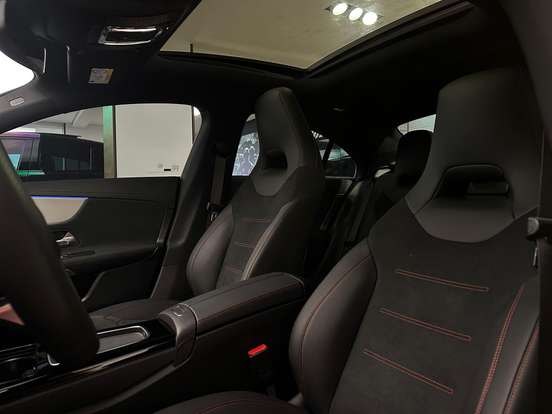 MERCEDES-BENZ-CLA 200-2023