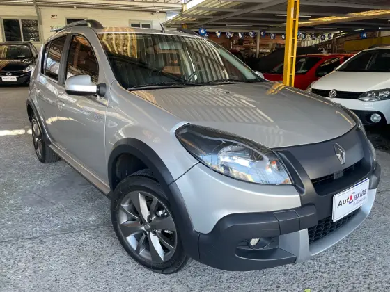 RENAULT SANDERO 1.6 STEPWAY 16V FLEX 4P AUTOMÁTICO