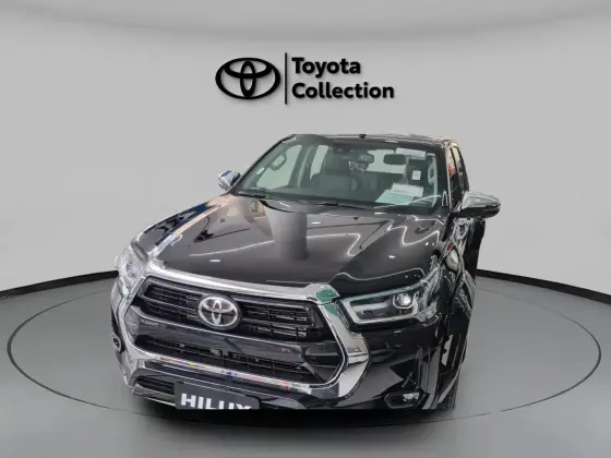 TOYOTA HILUX 2.8 D-4D TURBO DIESEL CD SRX PLUS 4X4 AUTOMÁTICO