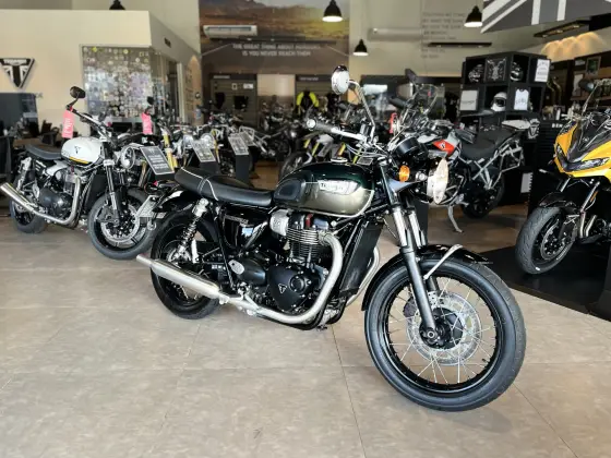 TRIUMPH BONNEVILLE T100 900 