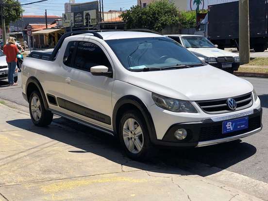 VOLKSWAGEN-SAVEIRO-2012