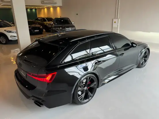 AUDI-RS6-2022