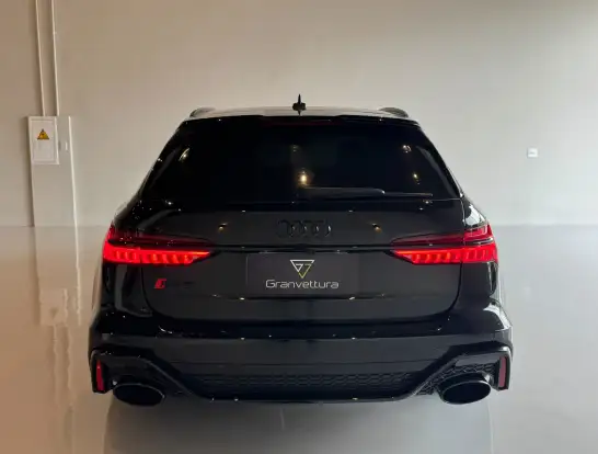 AUDI-RS6-2022