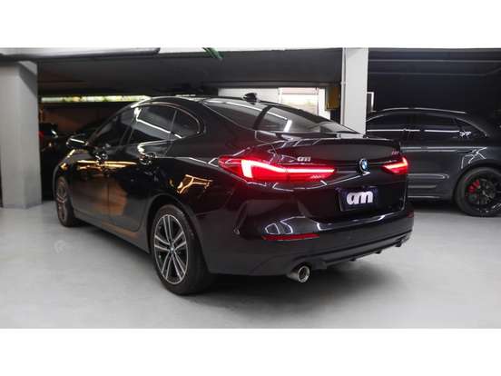 BMW-218i-2021