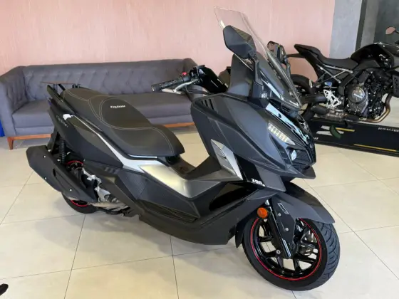 DAFRA CRUISYM 300 DAFRA CRUISYM 300