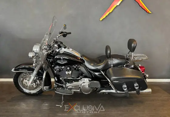 HARLEY-DAVIDSON ROAD KING CLASSIC 