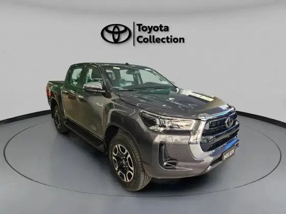 TOYOTA HILUX 2.8 D-4D TURBO DIESEL CD SRX 4X4 AUTOMÁTICO TOYOTA HILUX 2.8 D-4D TURBO DIESEL CD SRX 4X4 AUTOMÁTICO