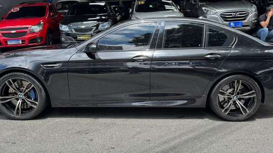 BMW-M5-4.4 V8 32V GASOLINA 4P AUTOMÁTICO BMW-M5-2013