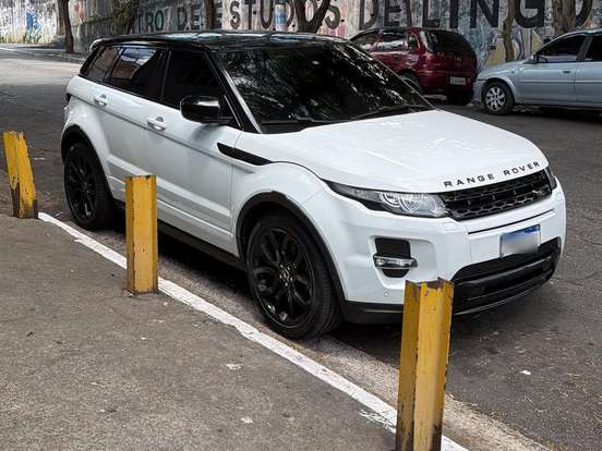 LAND ROVER-RANGE ROVER EVOQUE-2.0 DYNAMIC 4WD 16V GASOLINA 4P AUTOMÁTICO LAND ROVER-RANGE ROVER EVOQUE-2013