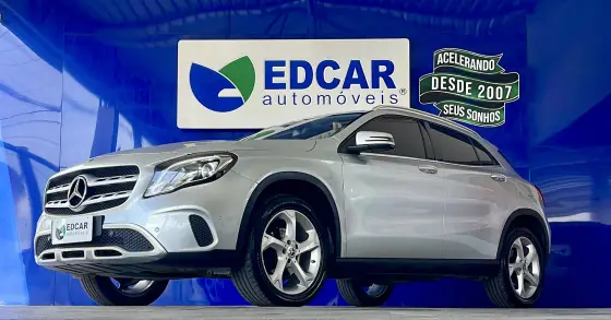 MERCEDES-BENZ GLA 200 1.6 CGI FLEX ADVANCE 7G-DCT