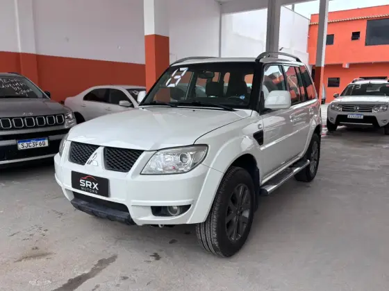 MITSUBISHI PAJERO TR4 2.0 4X2 16V 140CV FLEX 4P AUTOMÁTICO