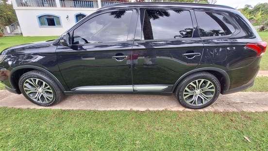 MITSUBISHI-OUTLANDER-2017