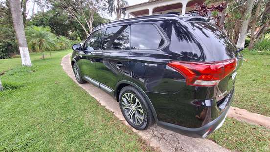 MITSUBISHI-OUTLANDER-2.0 16V GASOLINA 4P AUTOMÁTICO MITSUBISHI-OUTLANDER-2017