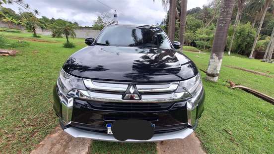 MITSUBISHI-OUTLANDER-2017