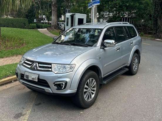 MITSUBISHI-PAJERO-3.2 HPE 4X4 7 LUGARES 16V TURBO INTERCOOLER DIESEL 4P AUTOMÁTICO MITSUBISHI-PAJERO-2017