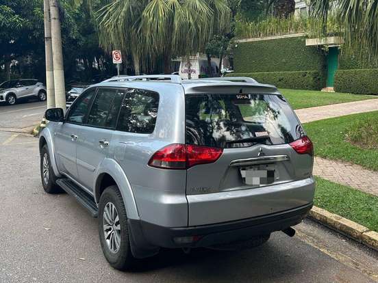 MITSUBISHI-PAJERO-3.2 HPE 4X4 7 LUGARES 16V TURBO INTERCOOLER DIESEL 4P AUTOMÁTICO MITSUBISHI-PAJERO-2017