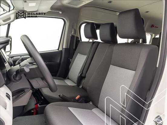 TOYOTA-HIACE-2.8 D-4D TURBO DIESEL MINIBUS 15+1 DX AUTOMÁTICO TOYOTA-HIACE-2024