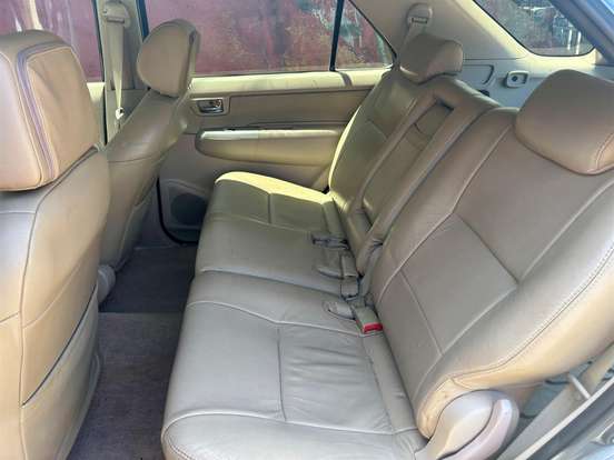 TOYOTA-HILUX SW4-2008