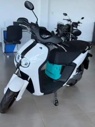 YAMAHA-NEOS CONNECTED-2025