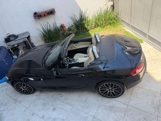 BMW-Z4-2.5 I6 GASOLINA SDRIVE23I AUTOMÁTICO BMW-Z4-2011