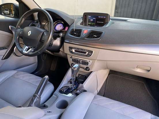 RENAULT-FLUENCE-2015